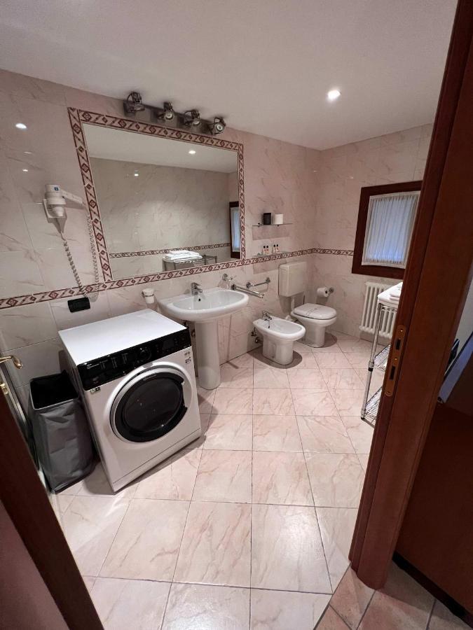 Palazzo Brando - Living Apartments Treviso Luaran gambar