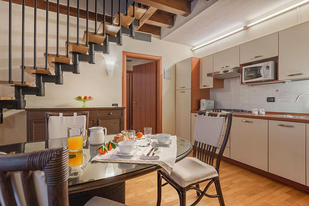 Palazzo Brando - Living Apartments Treviso Luaran gambar
