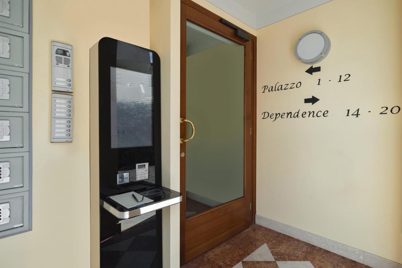 Palazzo Brando - Living Apartments Treviso Luaran gambar